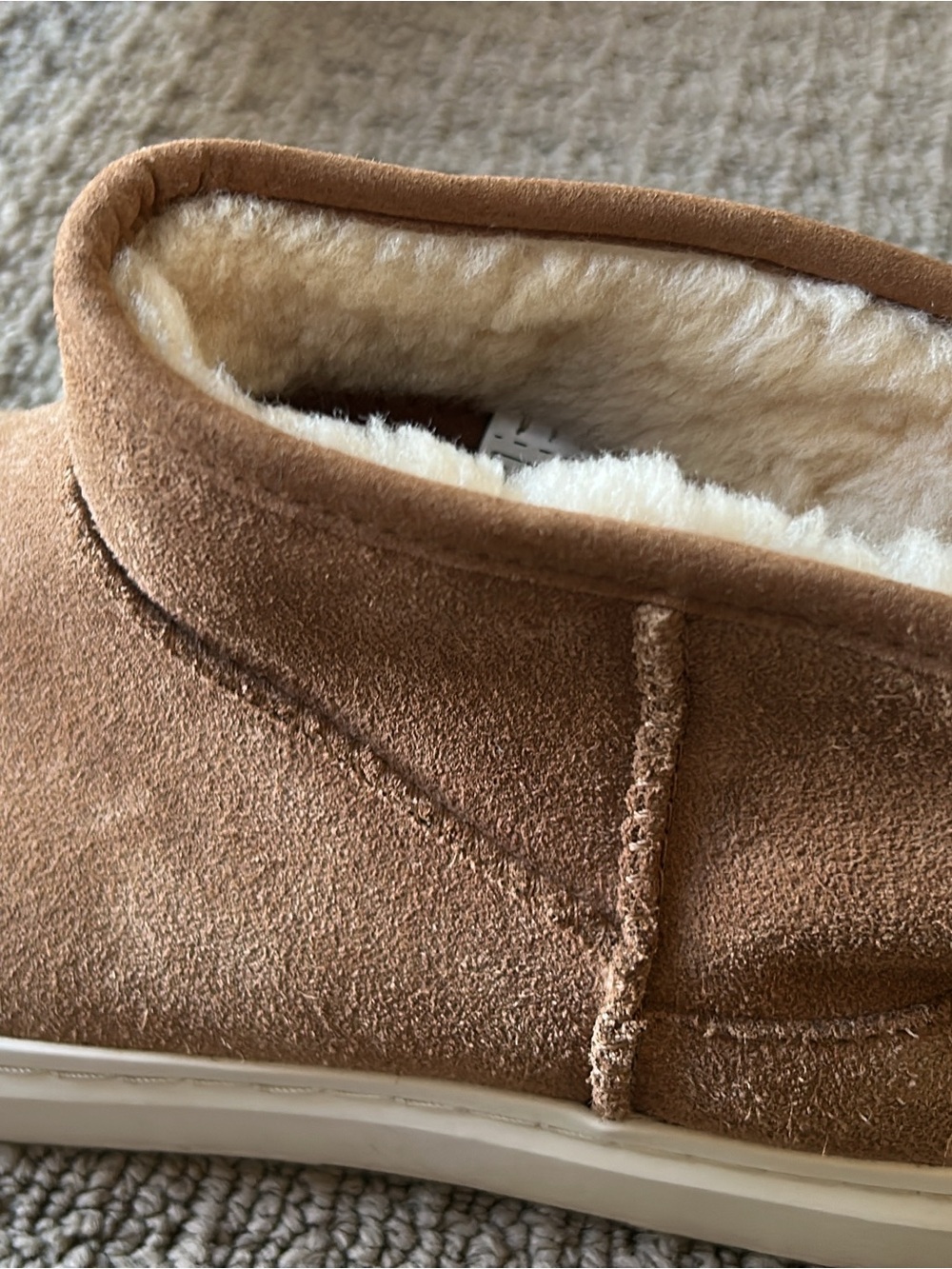 Uggs Alameda Women’s Suede Slip-On Shearling Lined Shoe - Tan, great condition